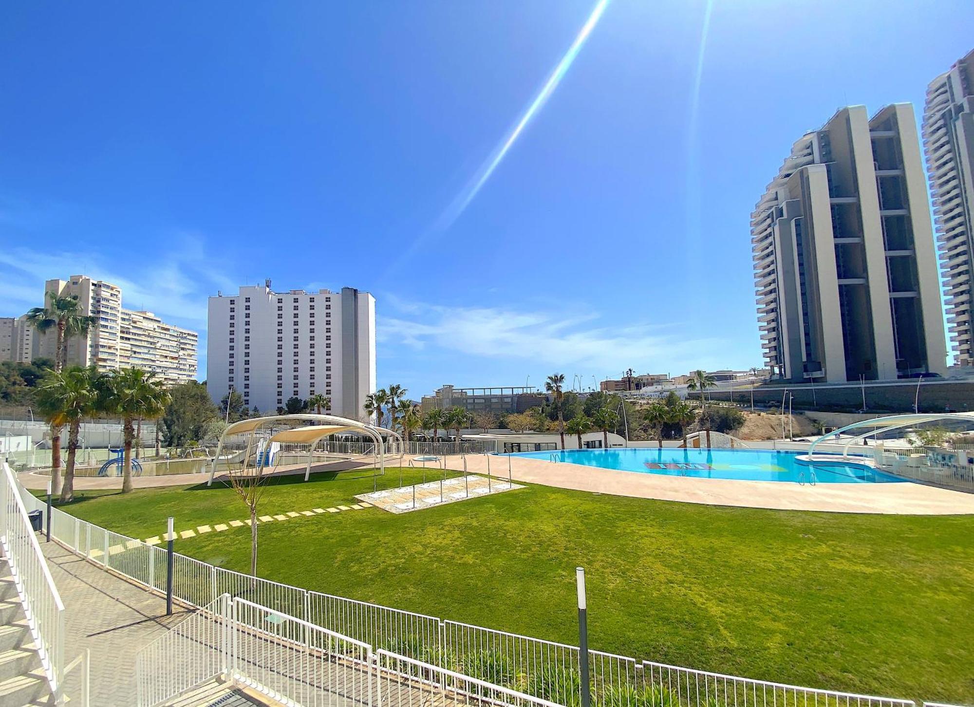 Lujoso Apartament Con Impresionantes Vistas Al Mar Benidorm Kültér fotó