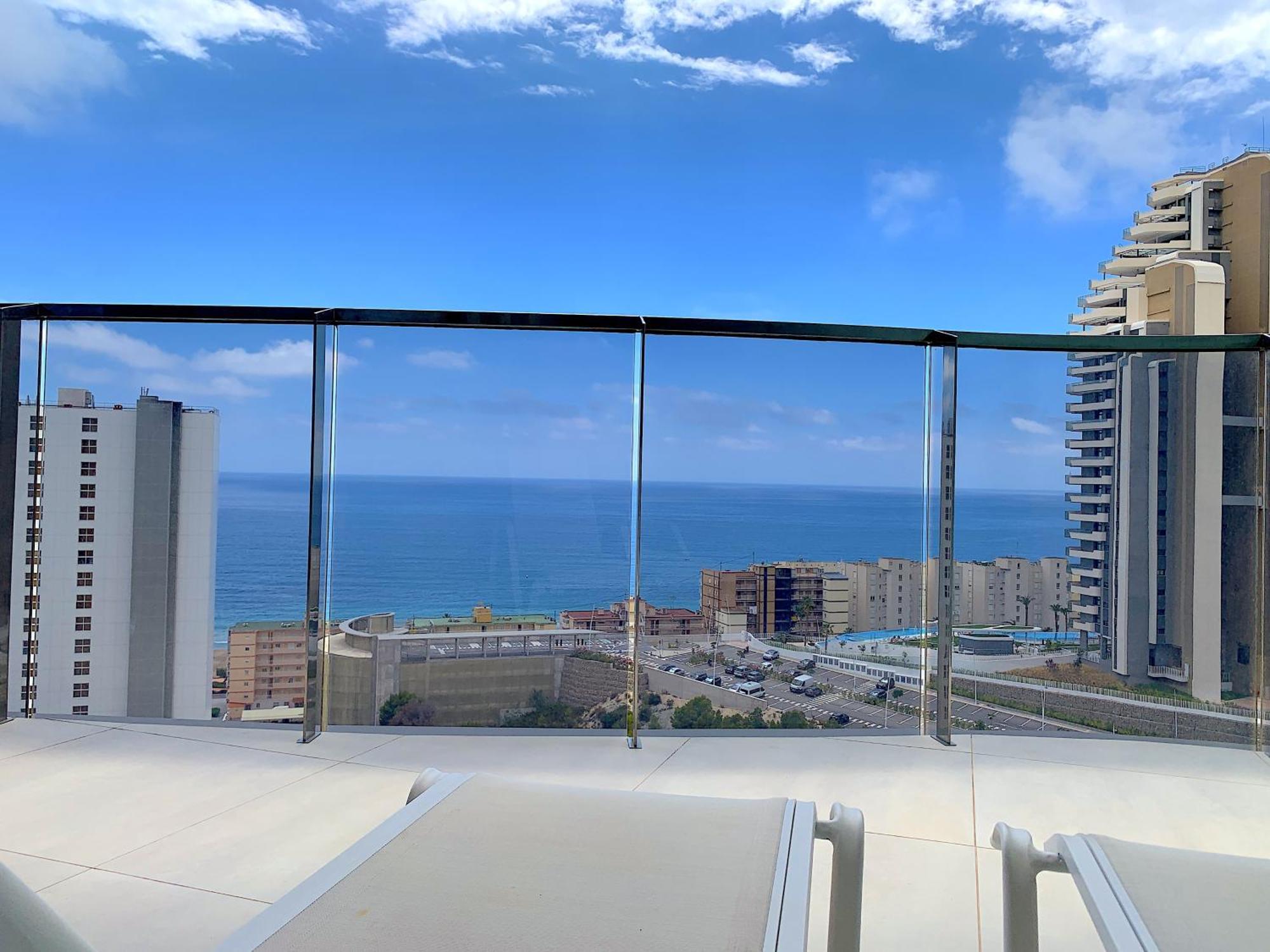 Lujoso Apartament Con Impresionantes Vistas Al Mar Benidorm Kültér fotó